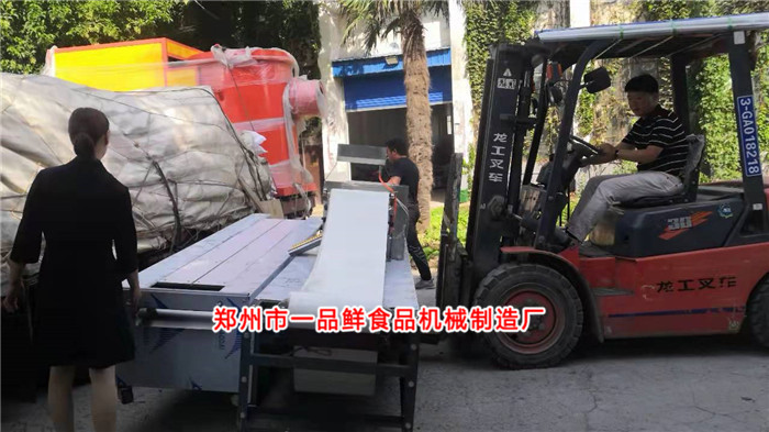 多功能面食設(shè)備生產(chǎn)線(xiàn)3